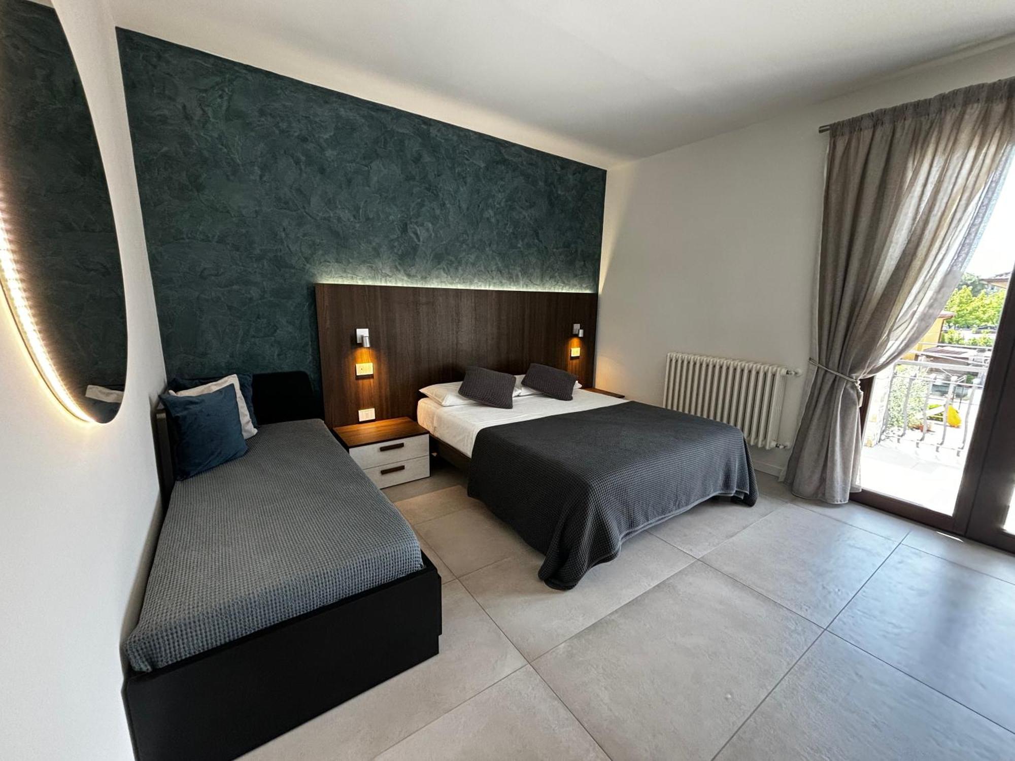 Villa Elena Desenzano del Garda Eksteriør billede